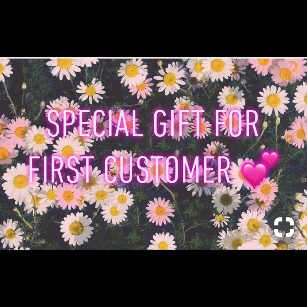 Special gift for my first customer. 💕
